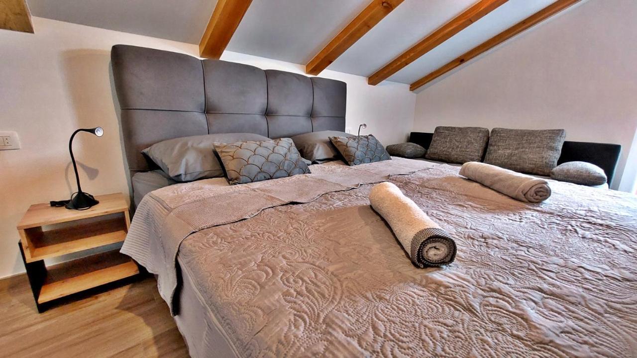 Vinodol 1 And 2 Apartament