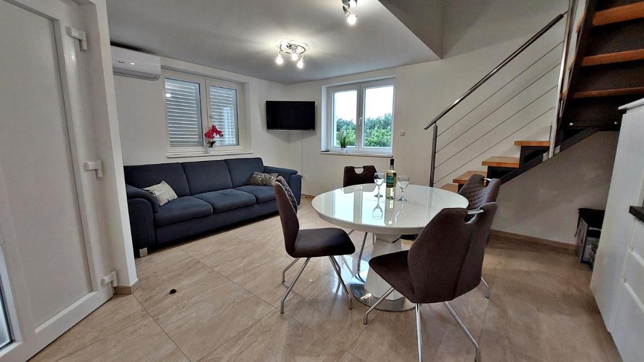 Apartament Vinodol 1 And 2